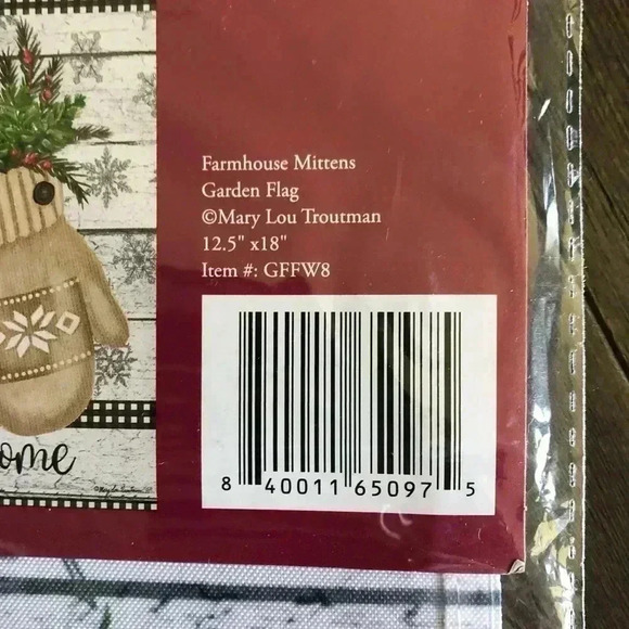 Garden Flag Farmhouse Mittens, unique artwork, fade & mildew resistant  12.5x18” - Picture 2 of 2